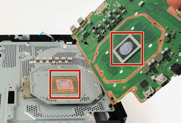 Playstation 4 PRO – Byte av blurayläsare  + Rengöring - Bild 2